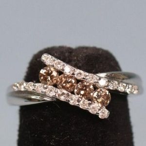 14K White Gold Diamond Ring